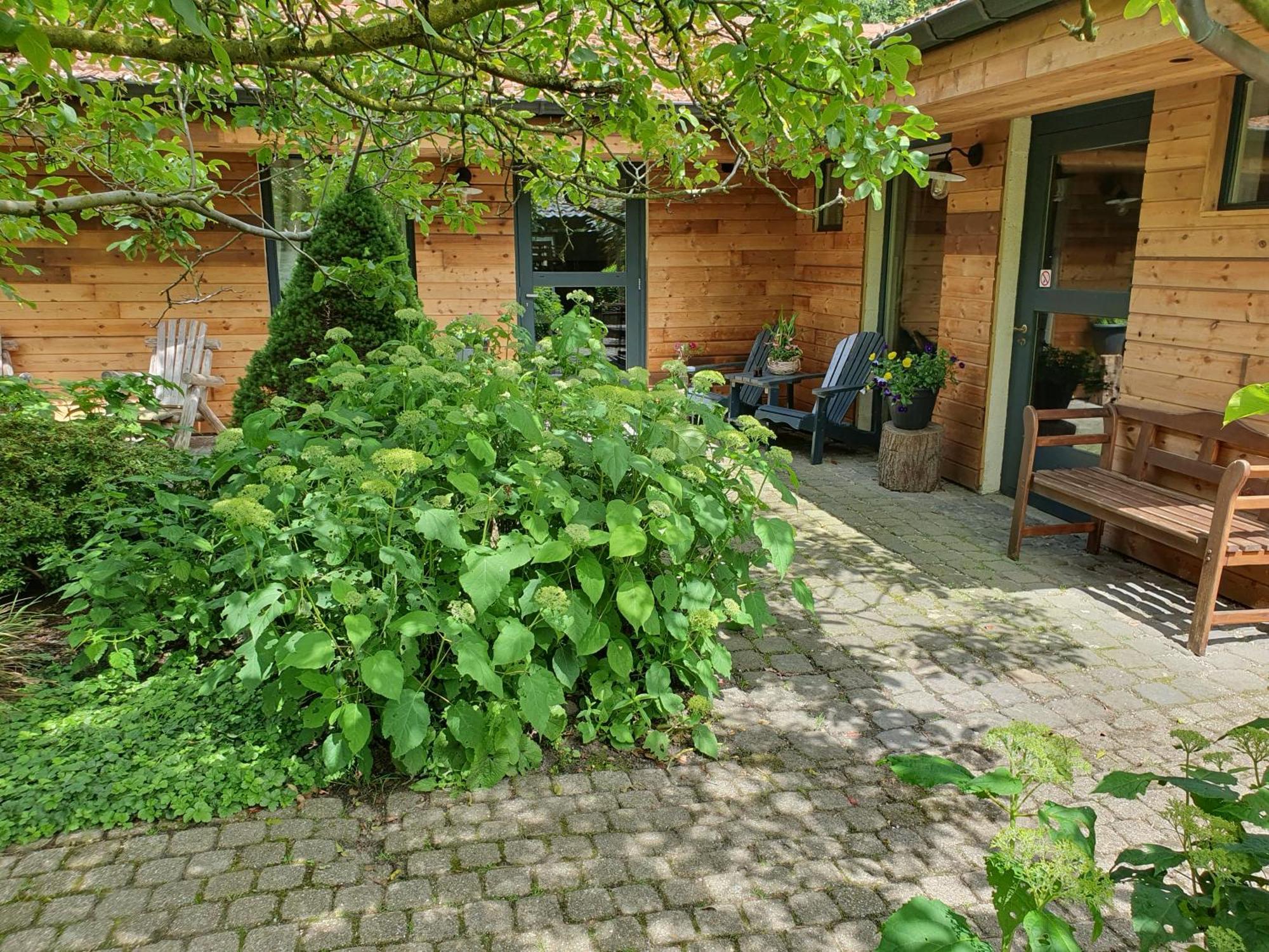 B&B Land Of Tir Nan Og 로멜 외부 사진