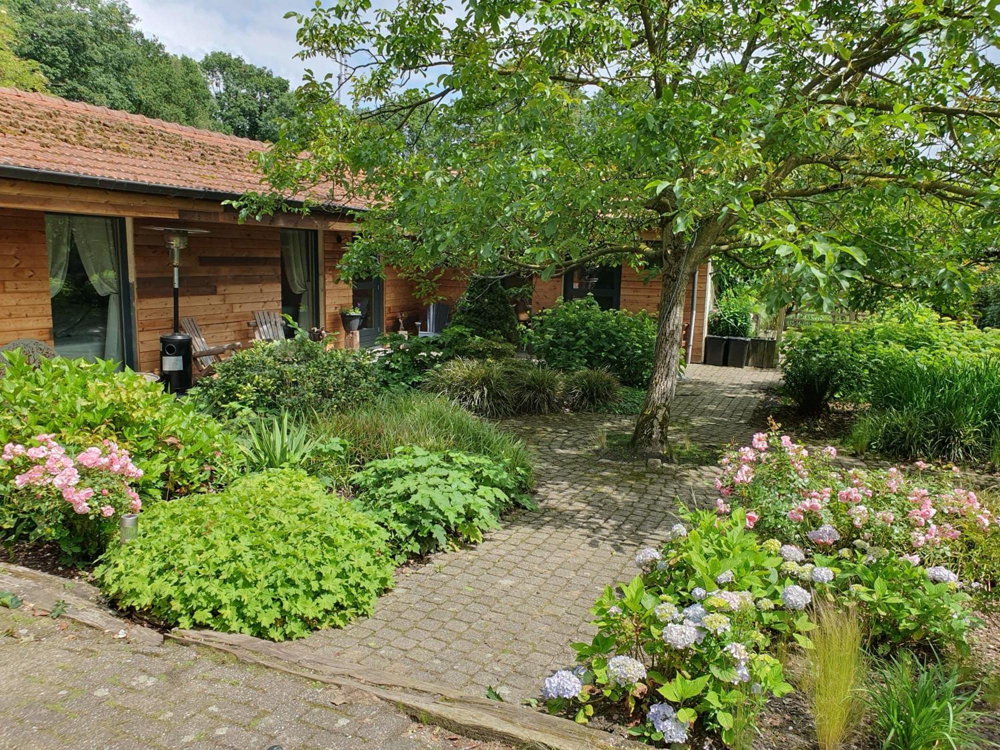 B&B Land Of Tir Nan Og 로멜 외부 사진